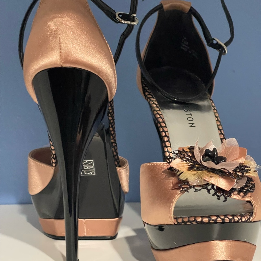 Stylish Satin Peep-Toe Heels with Floral Detail